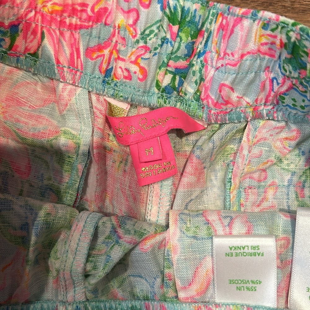 Lilly Pulitzer linen shorts - Picture 2 of 3